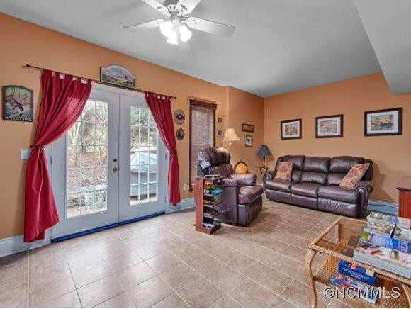 104 ALARON DR. - Photo 21