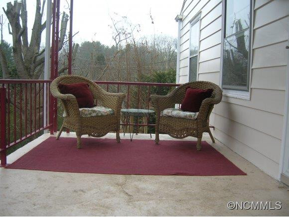 173 Clinton - Photo 2