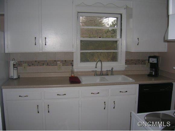 173 Clinton - Photo 9