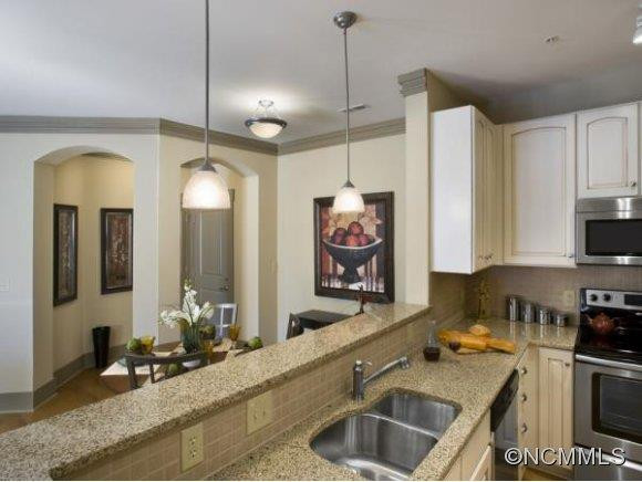 5 FARLEIGH ST #B03 - Photo 9