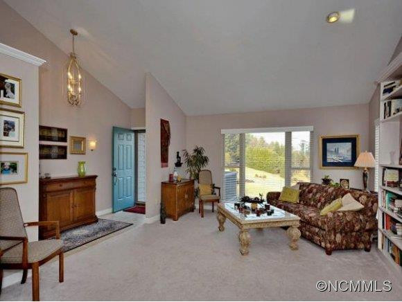 6 CHANTILLY PLACE - Photo 2