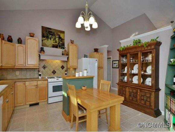 6 CHANTILLY PLACE - Photo 4