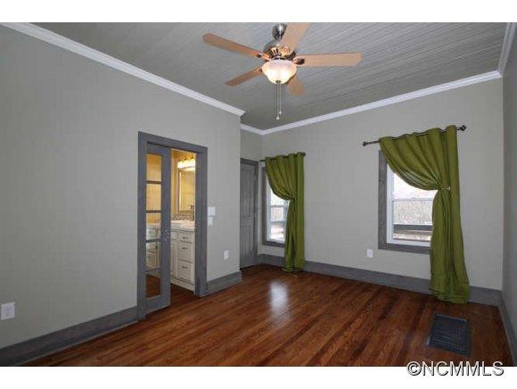 215 Summit Street - Photo 11