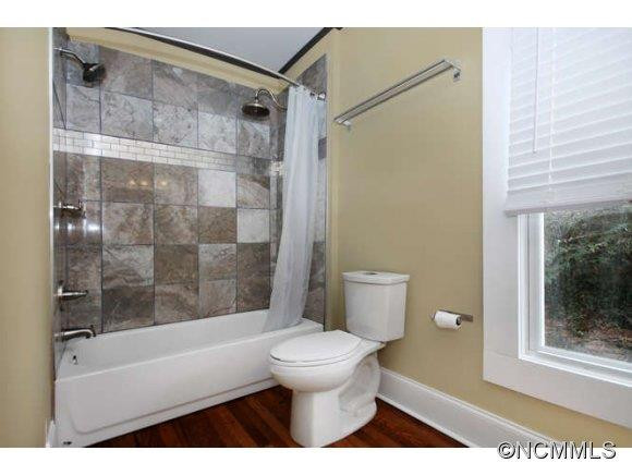 215 Summit Street - Photo 12