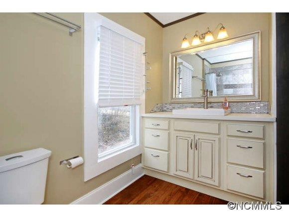 215 Summit Street - Photo 13