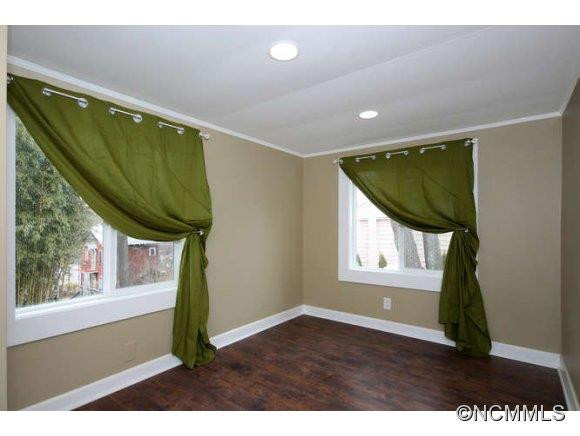 215 Summit Street - Photo 18
