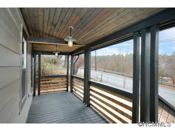 215 Summit Street - Photo 4