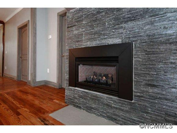215 Summit Street - Photo 5
