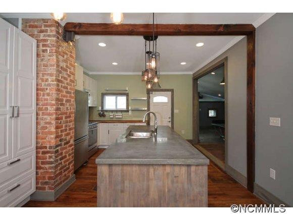 215 Summit Street - Photo 8