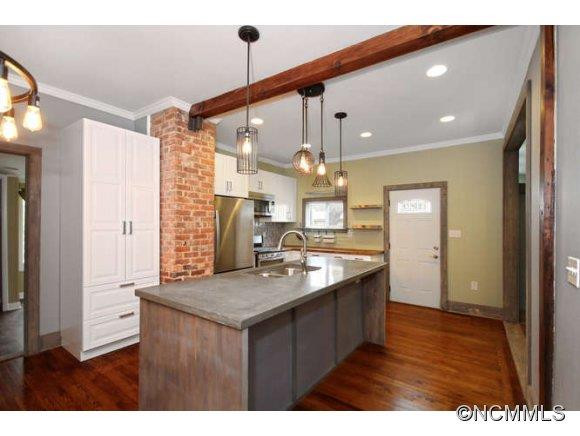 215 Summit Street - Photo 9