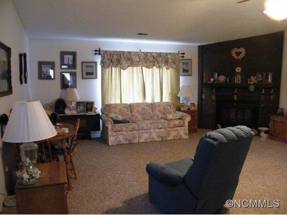 204 Scottlynn - Photo 3