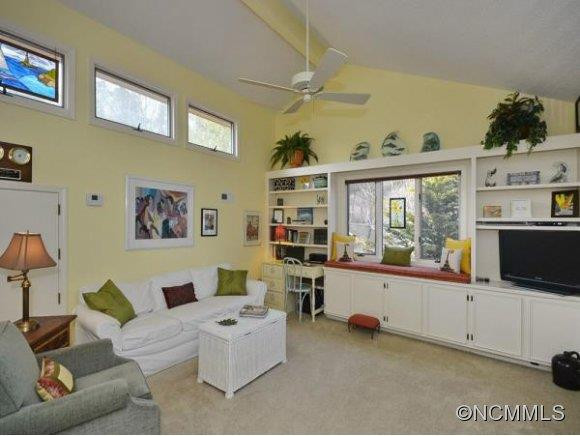 1005 RED OAK DRIVE - Photo 11