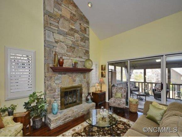 1005 RED OAK DRIVE - Photo 6