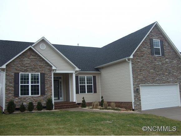 8 Stonebury Dr