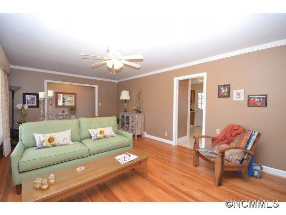 3101 Wesley Way - Photo 3