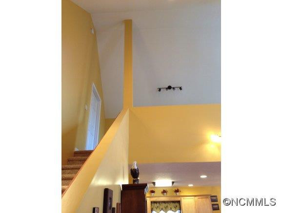 36 Southwoods Drive - Photo 12