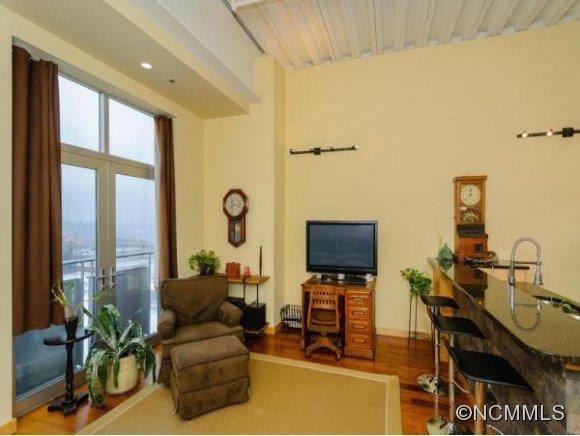 12 SOUTH LEXINGTON AVENUE #403 - Photo 7