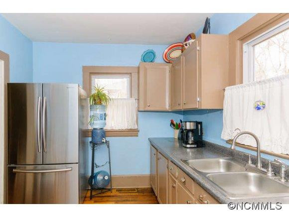 156 Swannanoa Avenue - Photo 11