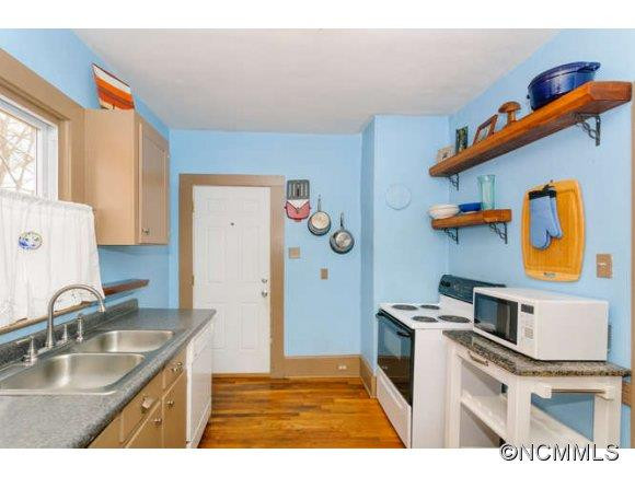 156 Swannanoa Avenue - Photo 10
