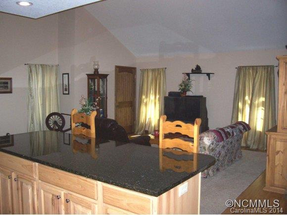 215 Mountain Bluff Trl - Photo 3