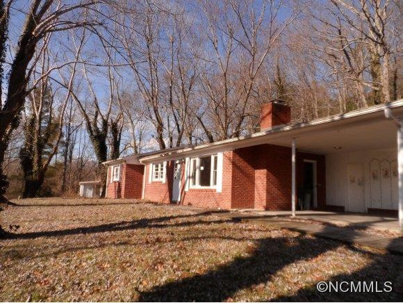 306 Lyndhurst Drive