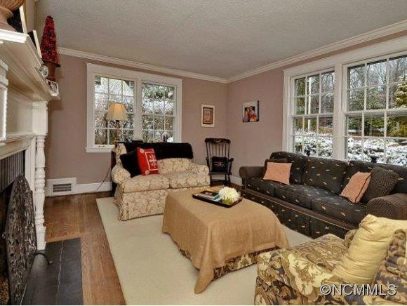 42 EDWIN PLACE - Photo 3