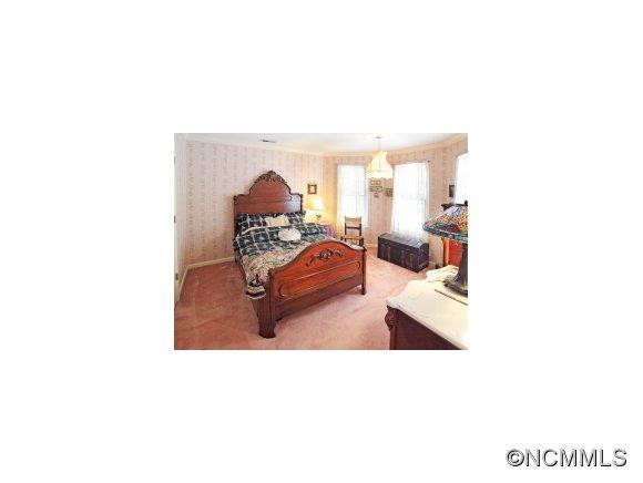 136 Woodhaven Drive - Photo 13