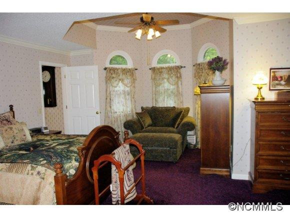 136 Woodhaven Drive - Photo 6