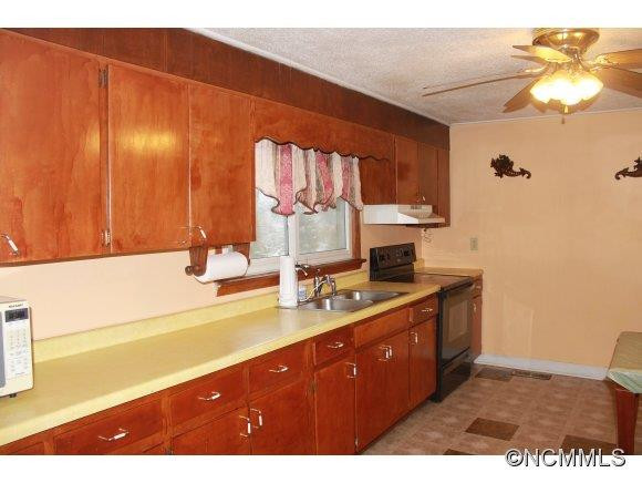 224 Cedar Hill Road - Photo 2