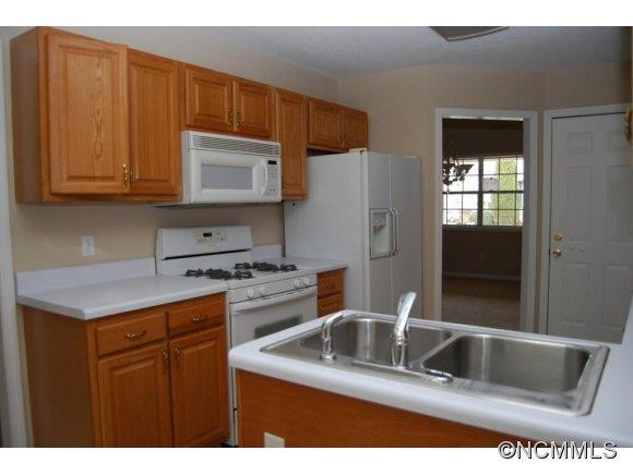 1102 Citation Cir - Photo 4