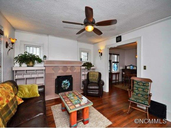 108 CARRIER ST - Photo 2