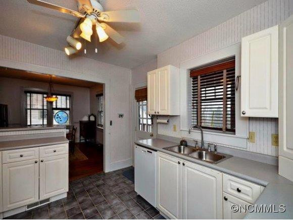 108 CARRIER ST - Photo 6