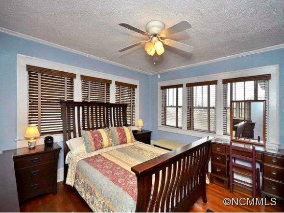108 CARRIER ST - Photo 10