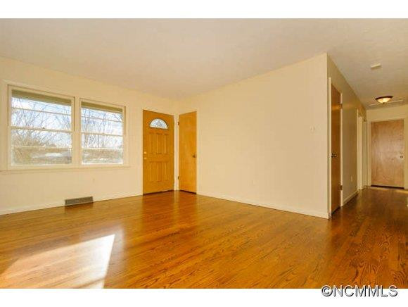 19  S Ridge Ave - Photo 6