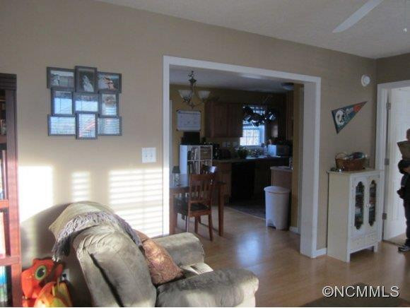 100 Newberry Drive - Photo 4