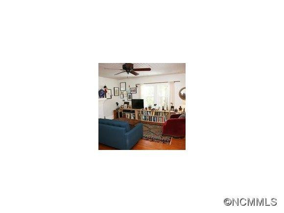 106 Salola Street - Photo 2