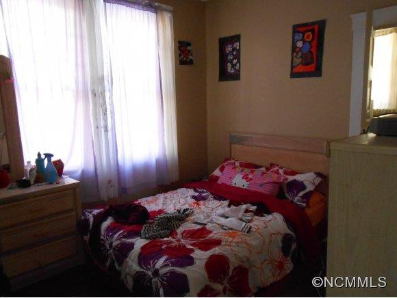 37 Monroe Place - Photo 15