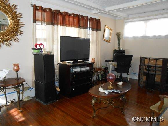 37 Monroe Place - Photo 8