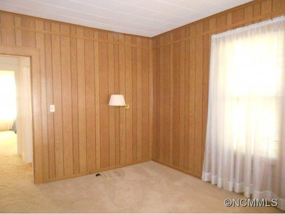 141 Carolina Avenue - Photo 15