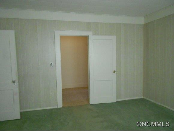 141 Carolina Avenue - Photo 9