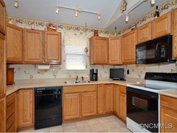 17 Gray Wolf Lane - Photo 4