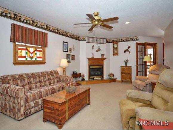 406 CINNAMON WAY - Photo 2