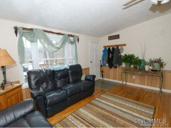 248 SUGAR MOUNTAIN ROAD - Photo 4