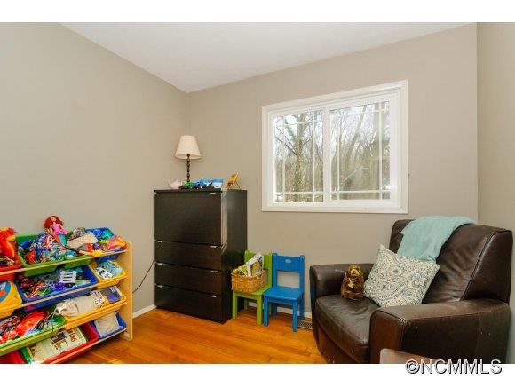 380 Pearson Dr - Photo 16
