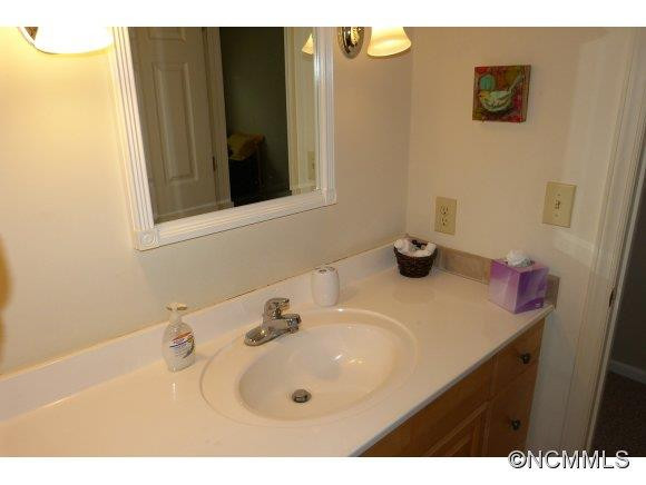122 Wellington Drive - Photo 5