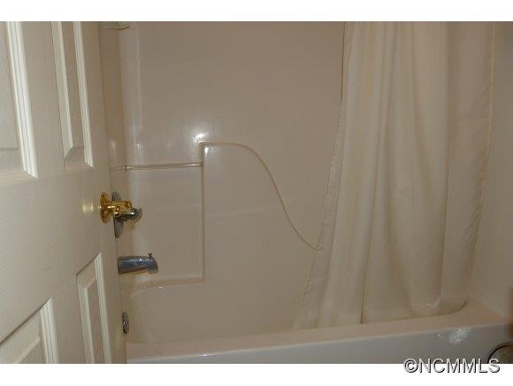 122 Wellington Drive - Photo 6