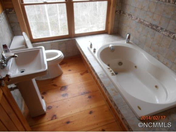 64 Scarlett Drive - Photo 9