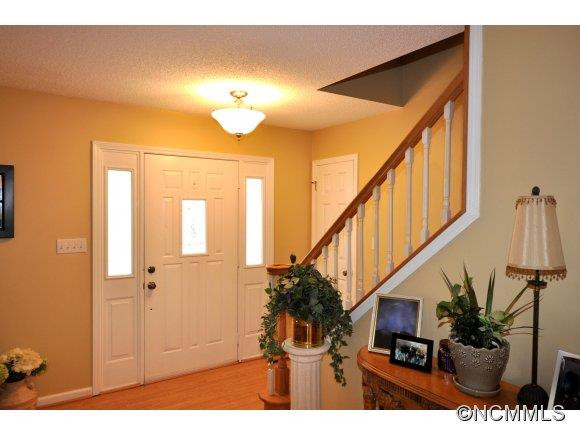 213 Waterford Drive - Photo 2