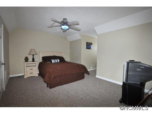 213 Waterford Drive - Photo 12