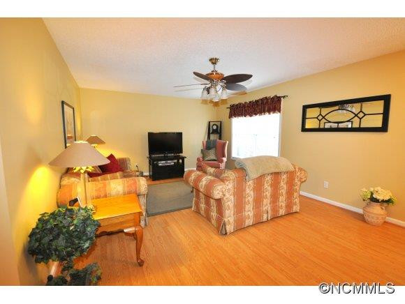 213 Waterford Drive - Photo 3